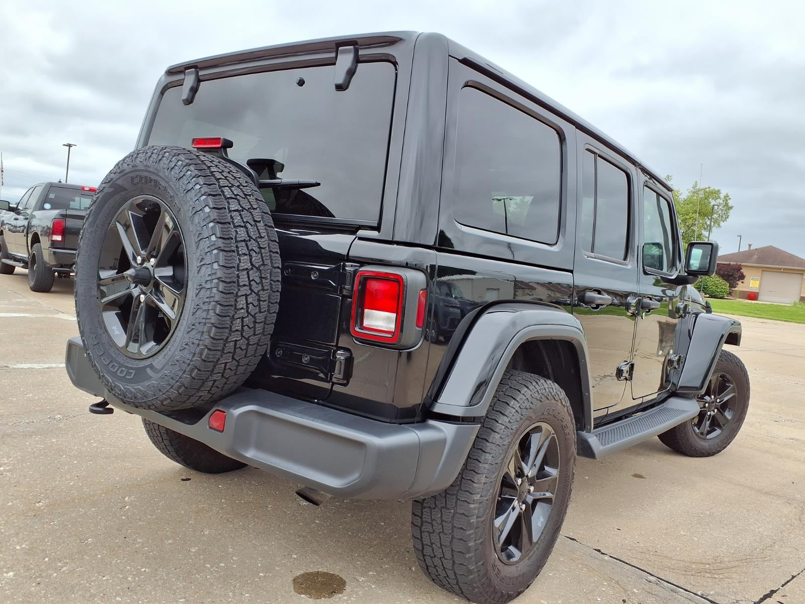 2021 Jeep Wrangler Unlimited Sahara Altitude