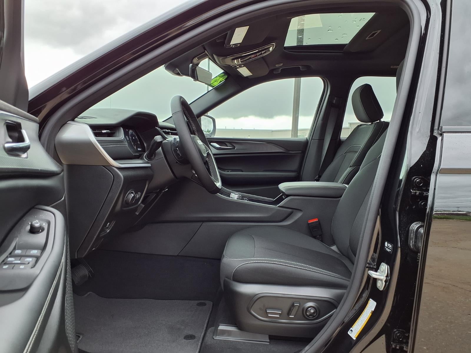 2026 Jeep Grand Cherokee Laredo X