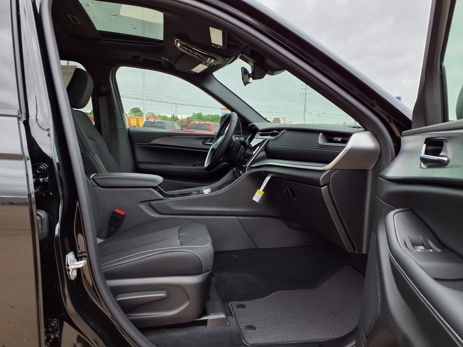2026 Jeep Grand Cherokee Laredo X