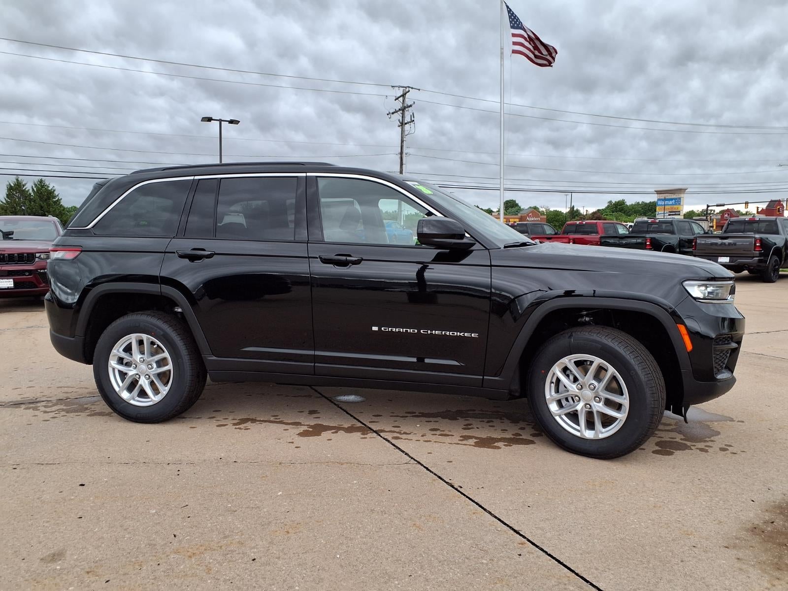 2026 Jeep Grand Cherokee Laredo X
