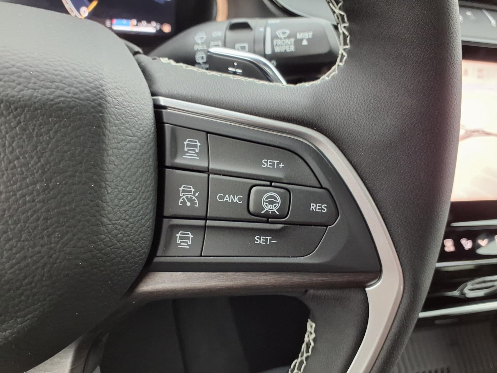 2026 Jeep Grand Cherokee Laredo Altitude