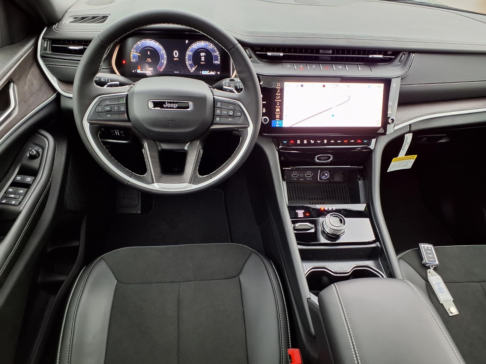 2026 Jeep Grand Cherokee Laredo Altitude