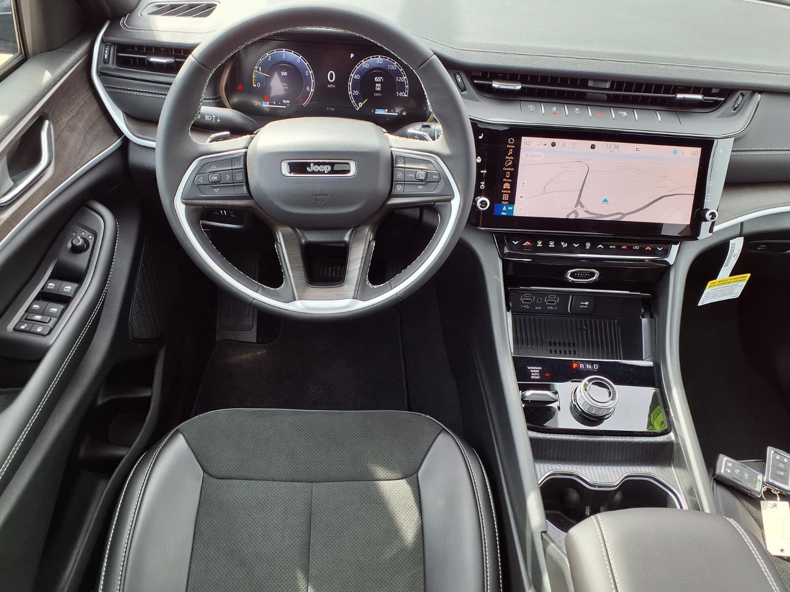 2026 Jeep Grand Cherokee Laredo