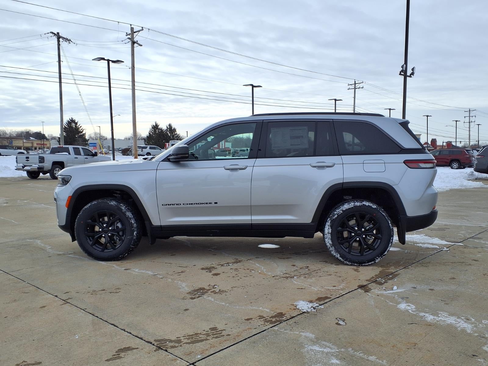2026 Jeep Grand Cherokee Laredo