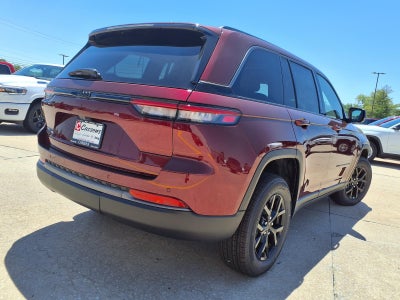 2026 Jeep Grand Cherokee Laredo Altitude