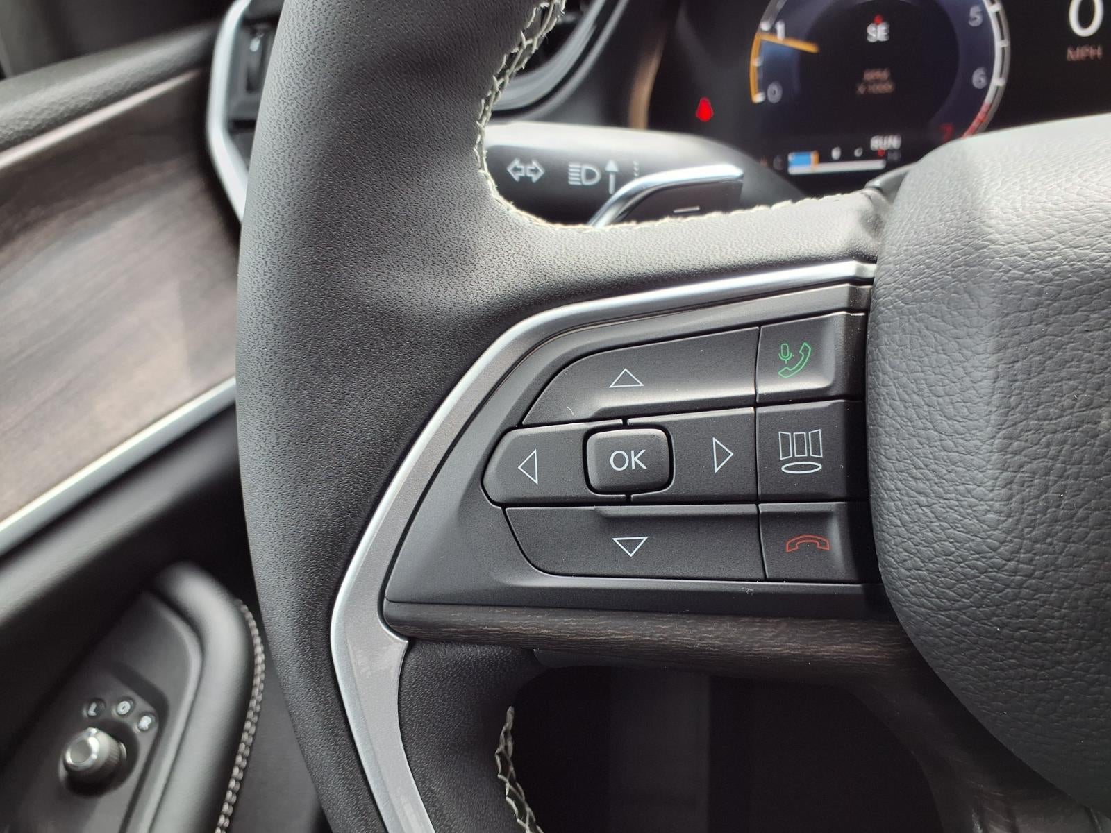 2026 Jeep Grand Cherokee Laredo