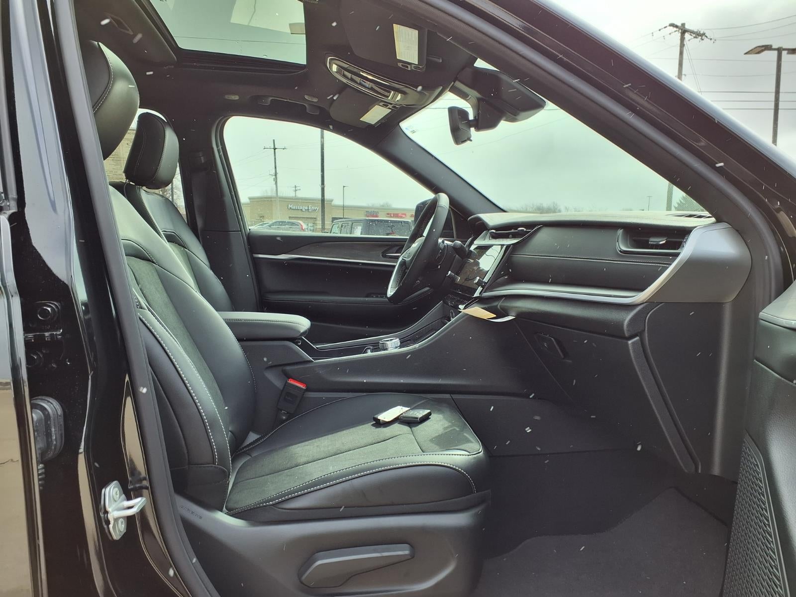 2026 Jeep Grand Cherokee Laredo