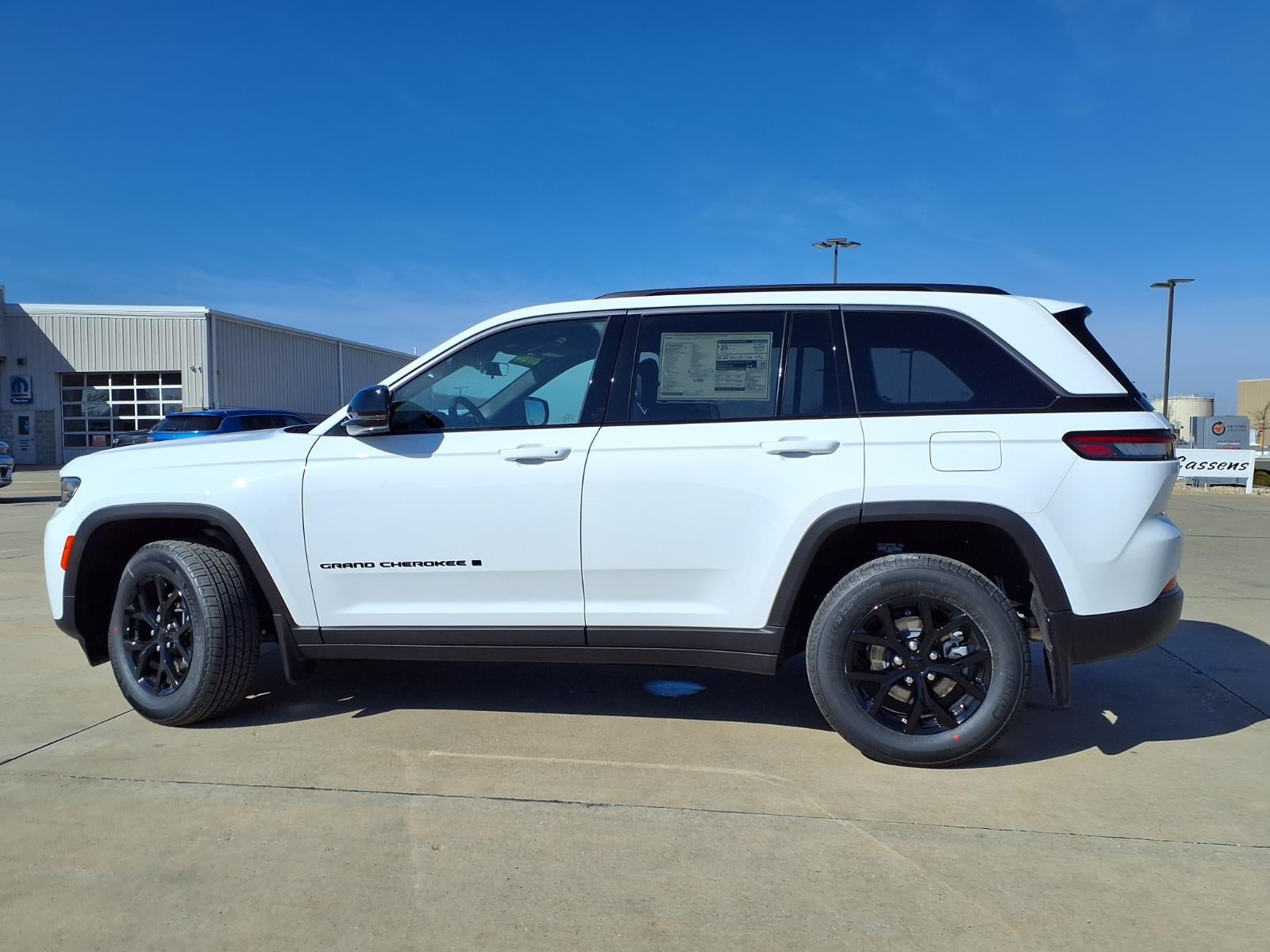 2026 Jeep Grand Cherokee Laredo