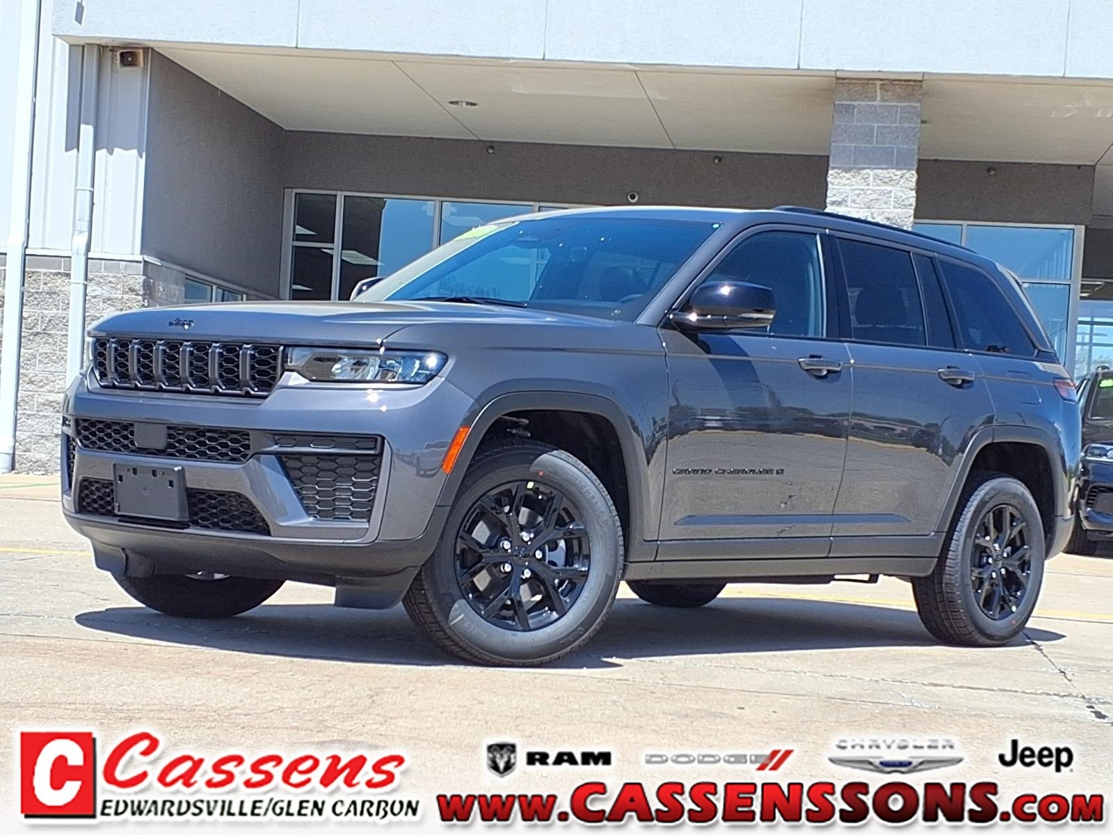 2026 Jeep Grand Cherokee Laredo Altitude