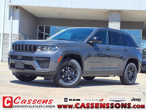 2026 Jeep Grand Cherokee Laredo Altitude