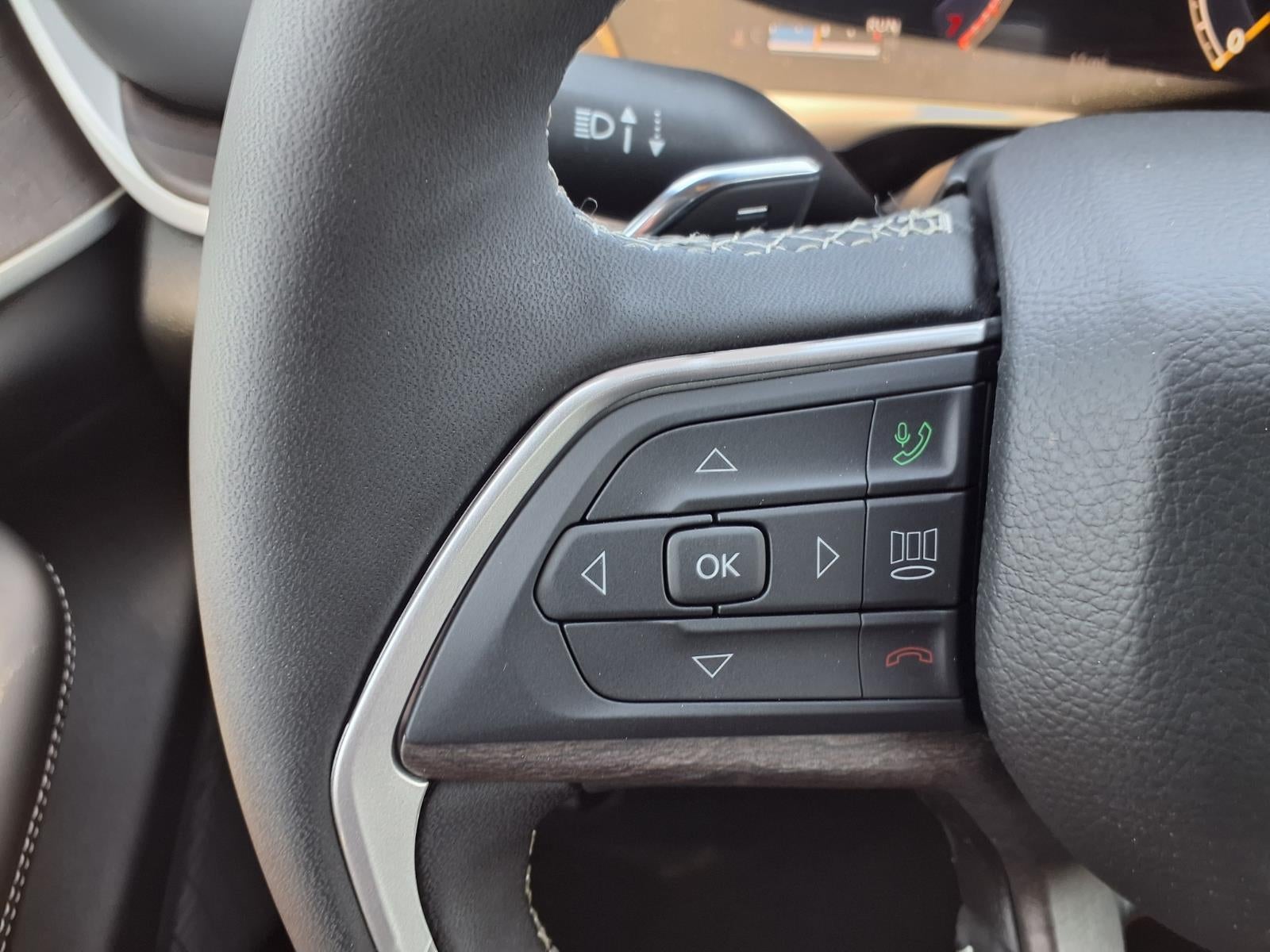 2026 Jeep Grand Cherokee Laredo Altitude