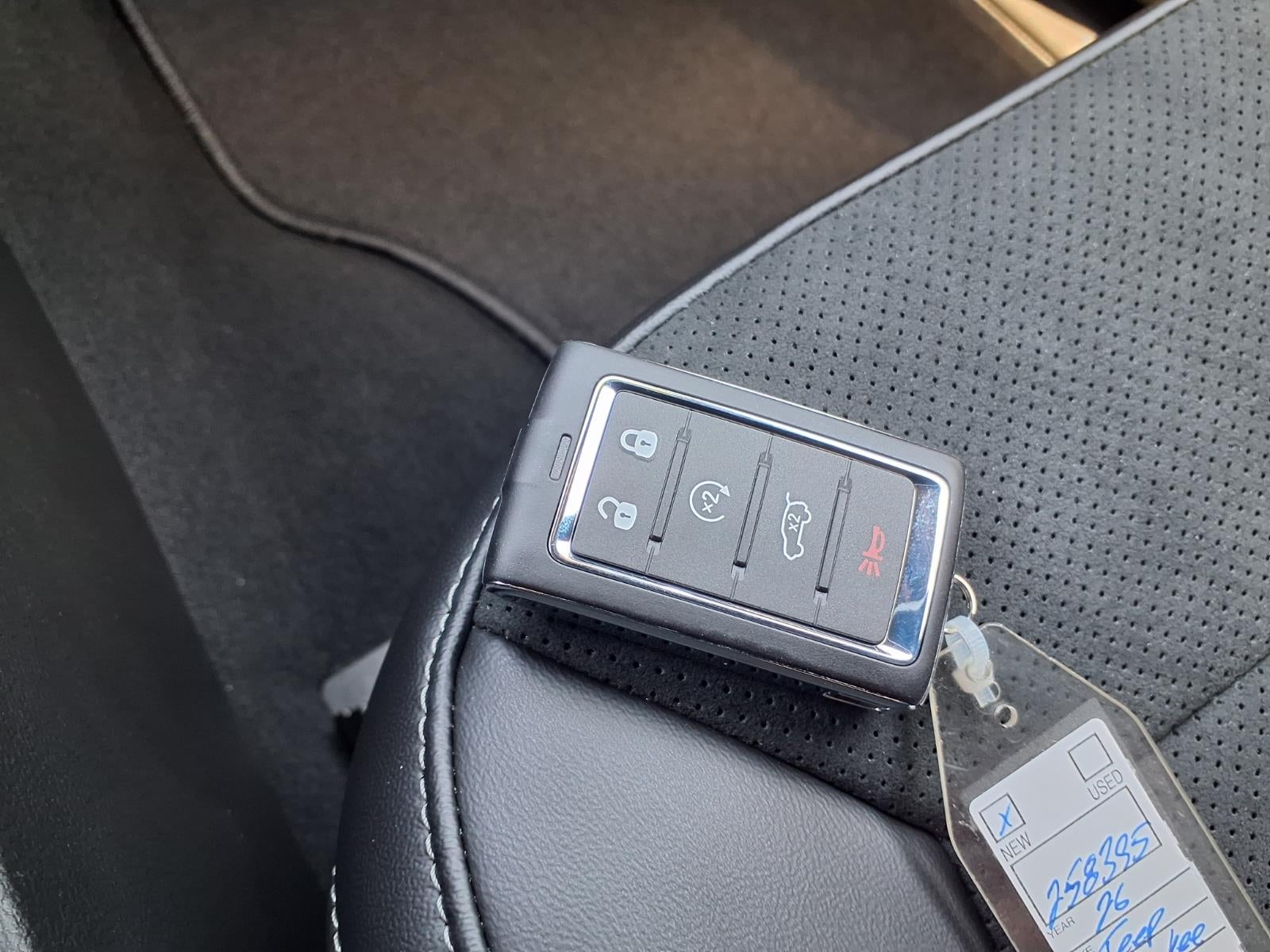 2026 Jeep Grand Cherokee Laredo Altitude