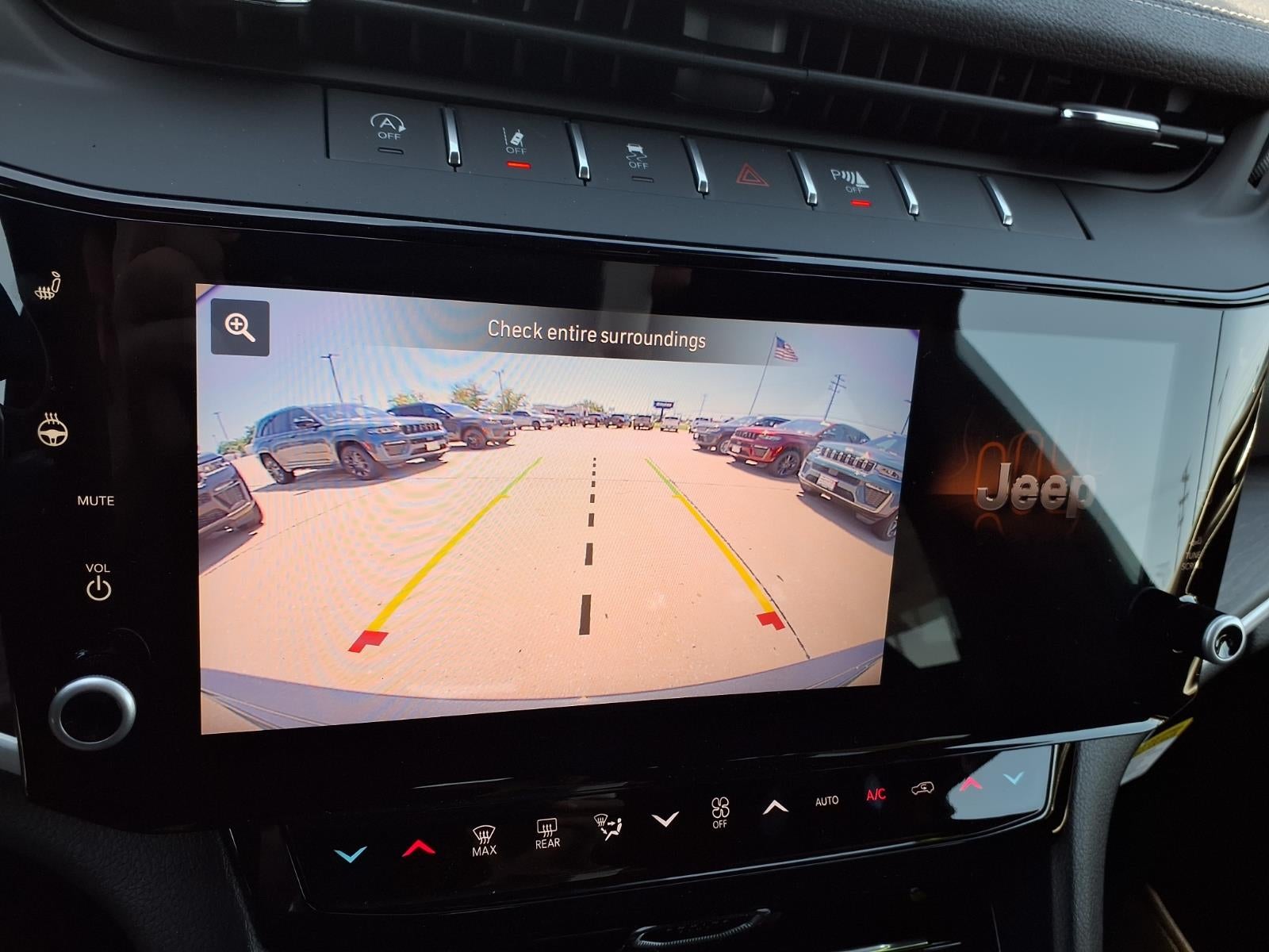 2026 Jeep Grand Cherokee Laredo Altitude