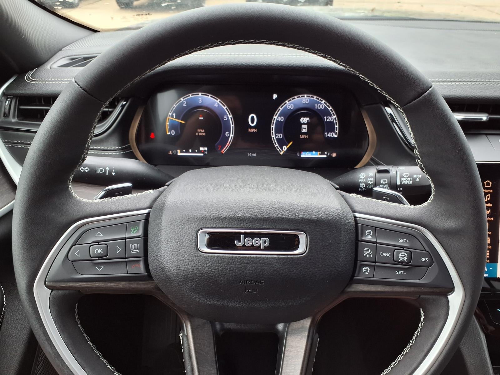 2026 Jeep Grand Cherokee Laredo Altitude