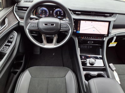 2026 Jeep Grand Cherokee Laredo Altitude