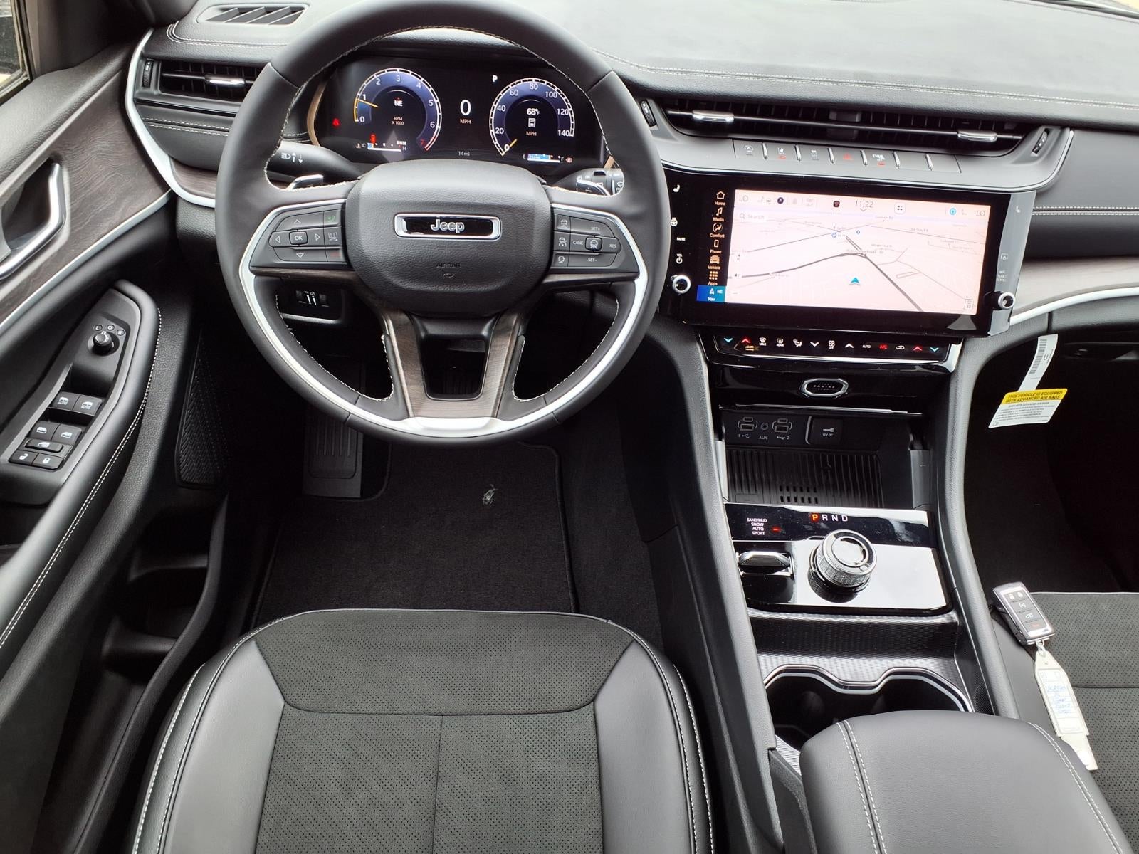 2026 Jeep Grand Cherokee Laredo Altitude