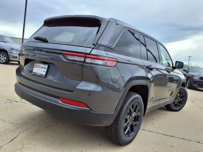 2026 Jeep Grand Cherokee Laredo Altitude