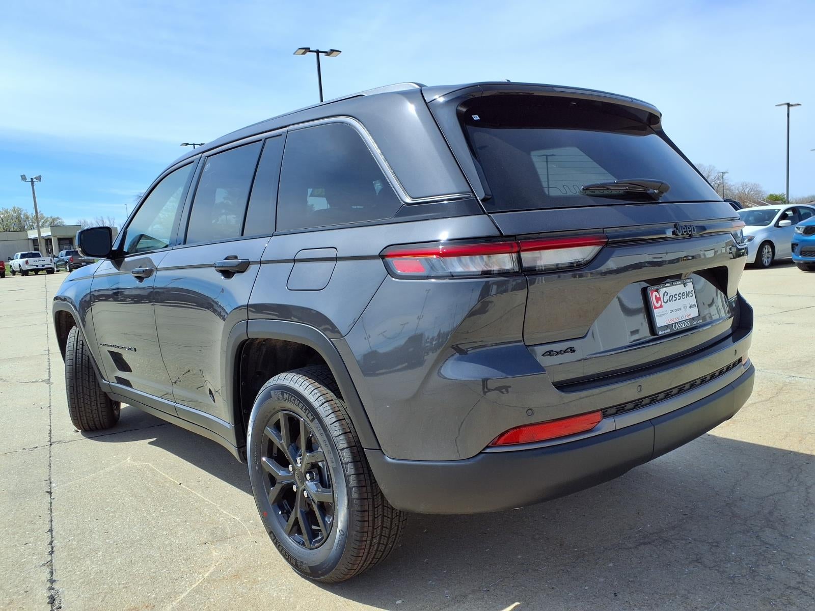 2026 Jeep Grand Cherokee Laredo