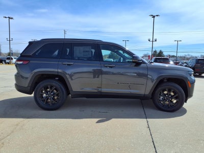 2026 Jeep Grand Cherokee Laredo