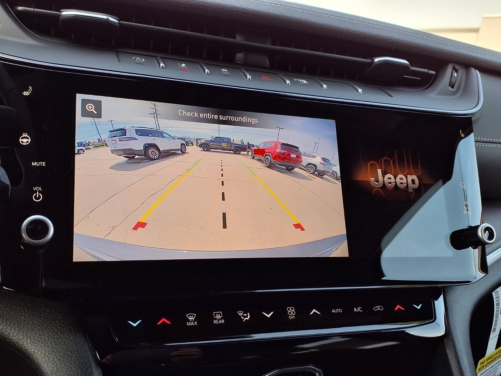 2026 Jeep Grand Cherokee Laredo