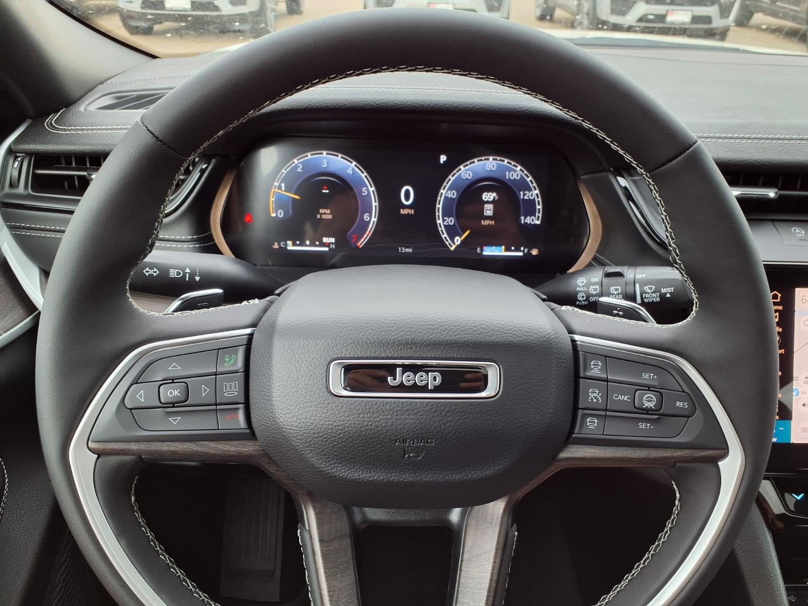 2026 Jeep Grand Cherokee Laredo Altitude