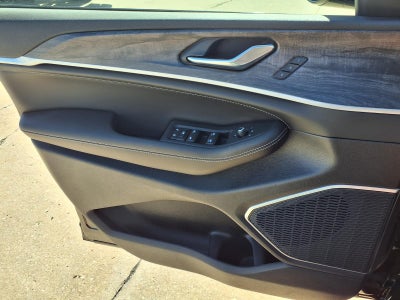 2027 Jeep Grand Cherokee Limited Reserve