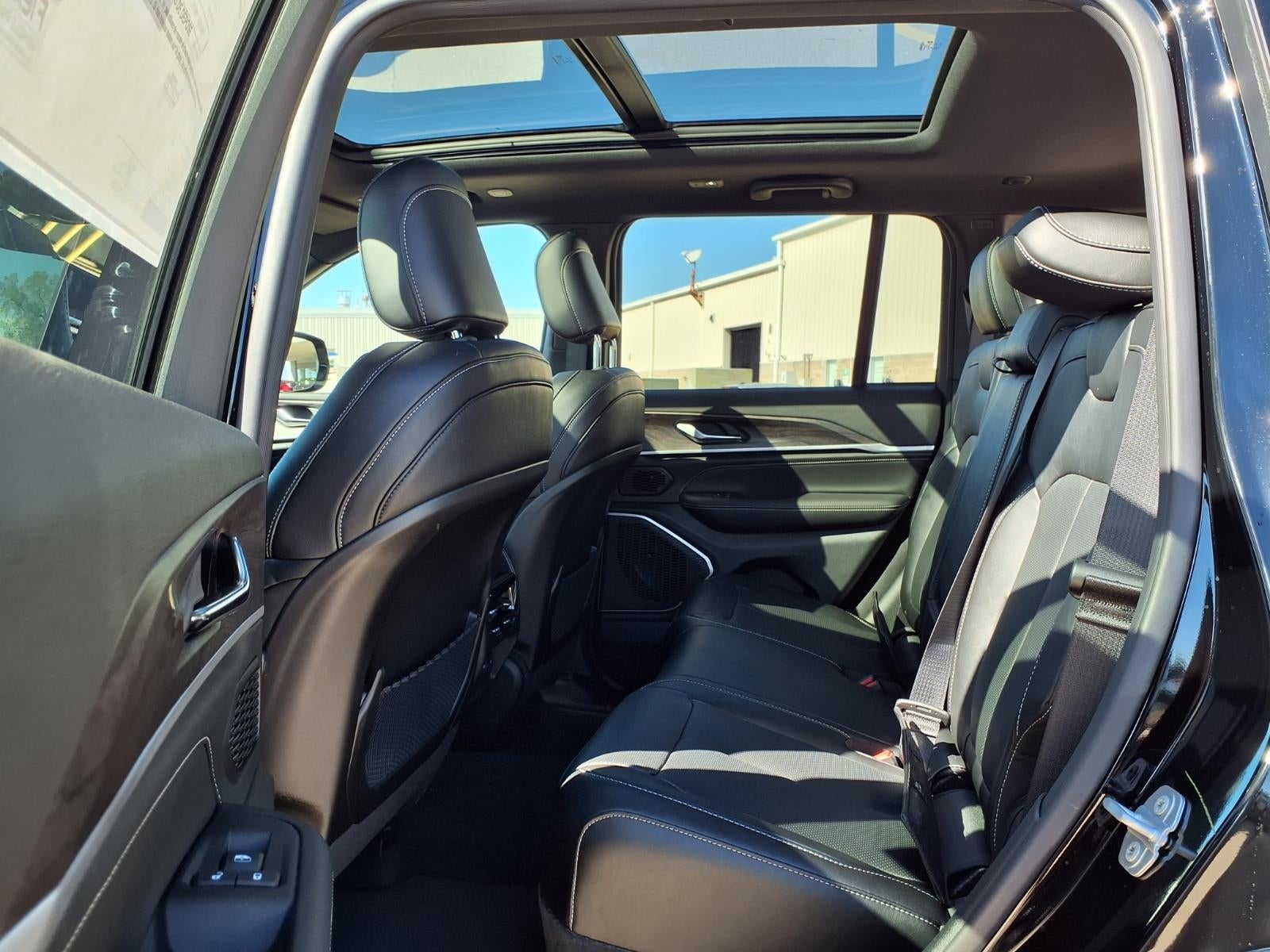 2027 Jeep Grand Cherokee Limited Reserve