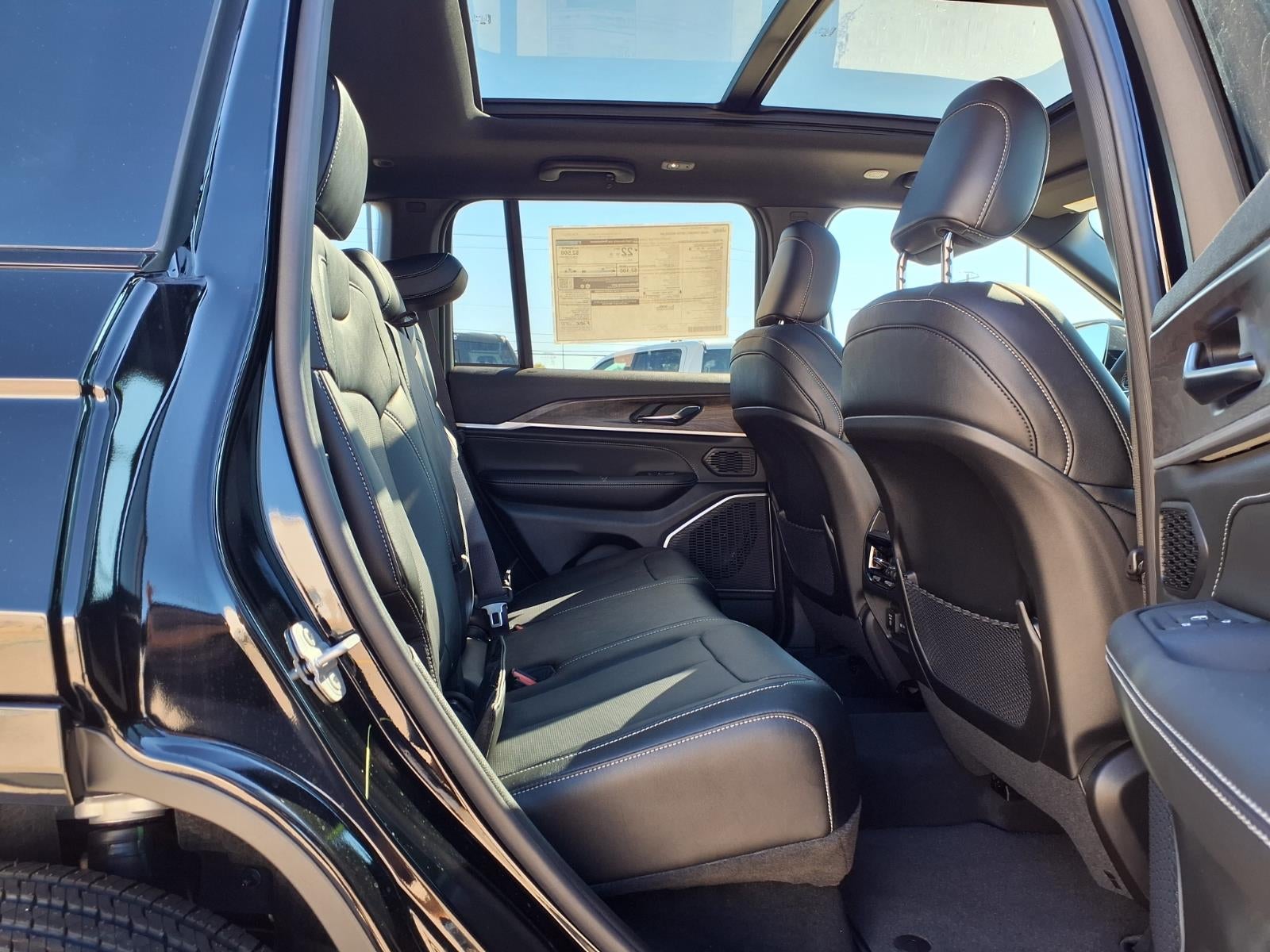 2027 Jeep Grand Cherokee Limited Reserve