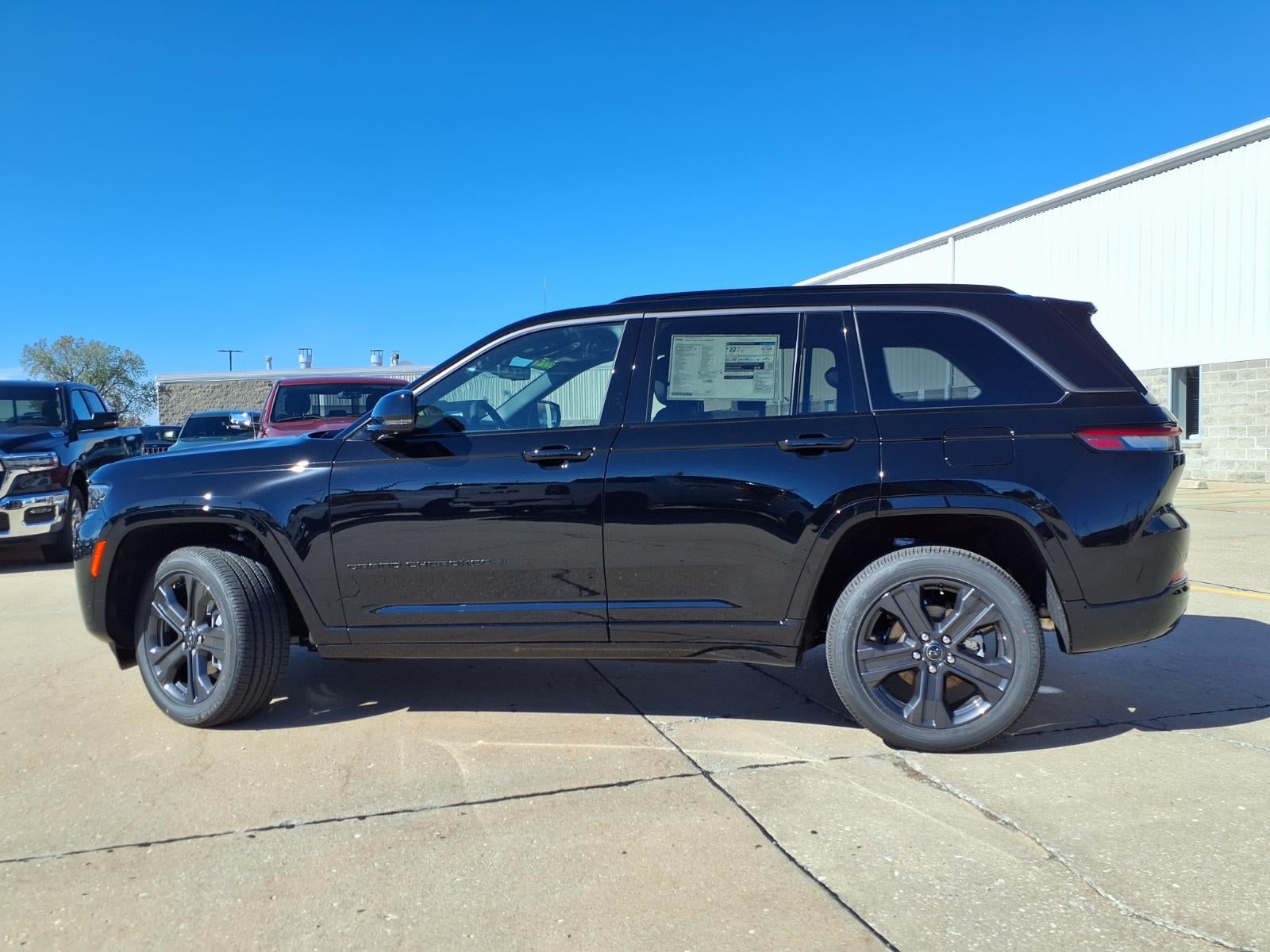 2027 Jeep Grand Cherokee Limited Reserve