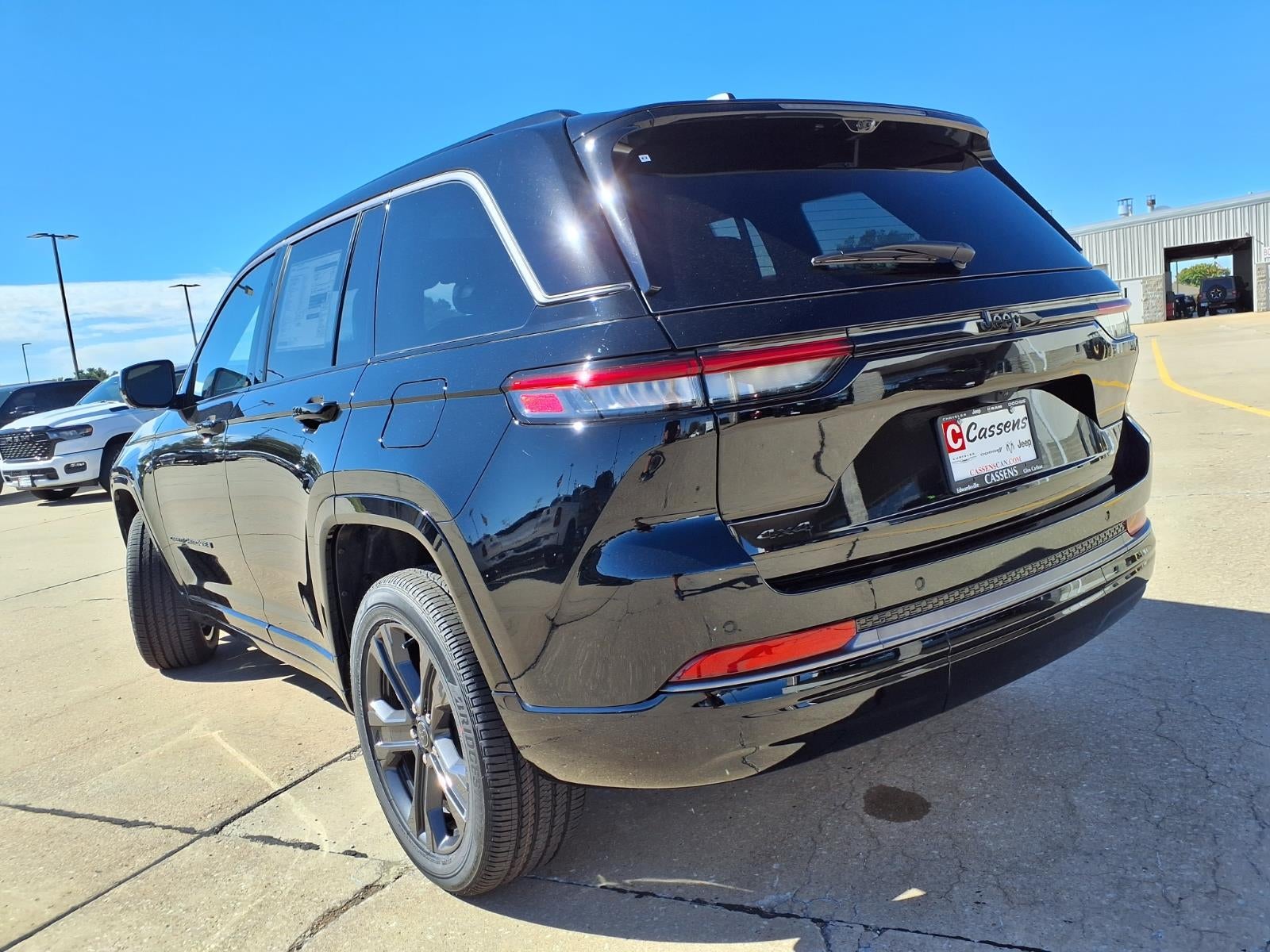 2027 Jeep Grand Cherokee Limited Reserve