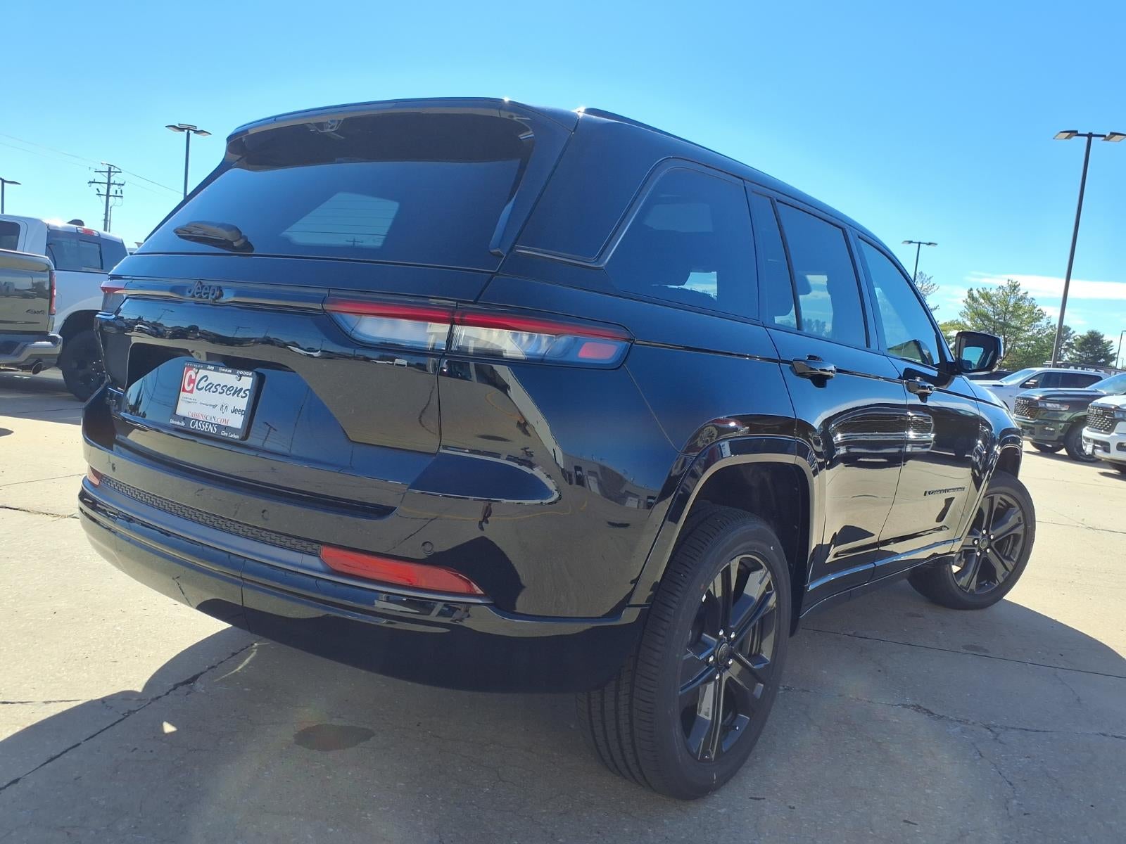 2027 Jeep Grand Cherokee Limited Reserve