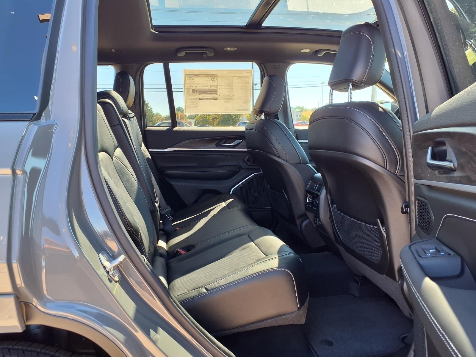 2027 Jeep Grand Cherokee Limited Reserve
