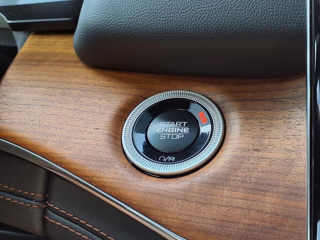 2025 Jeep Grand Cherokee Summit Reserve