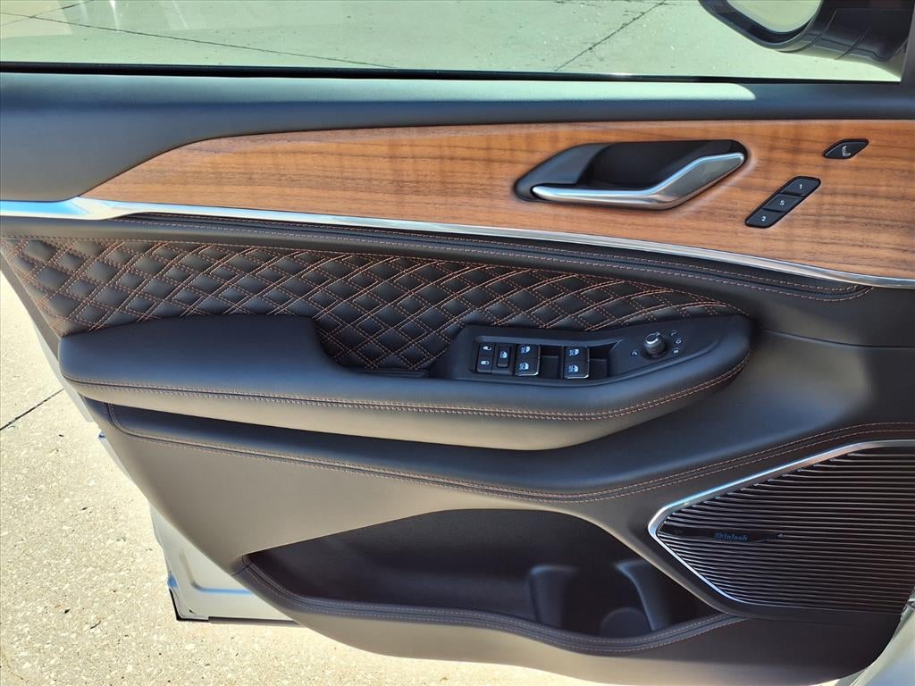 2025 Jeep Grand Cherokee Summit Reserve