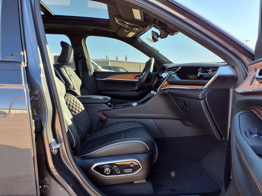 2025 Jeep Grand Cherokee Summit Reserve