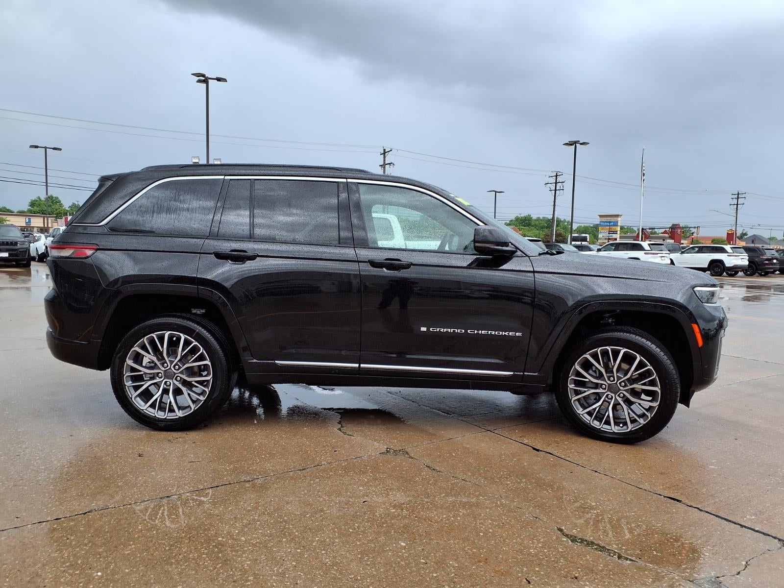 2026 Jeep Grand Cherokee Summit