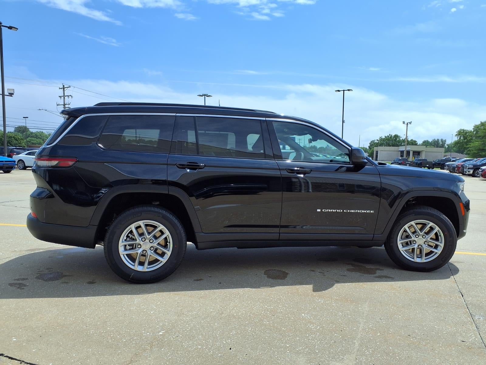 2026 Jeep Grand Cherokee L Laredo