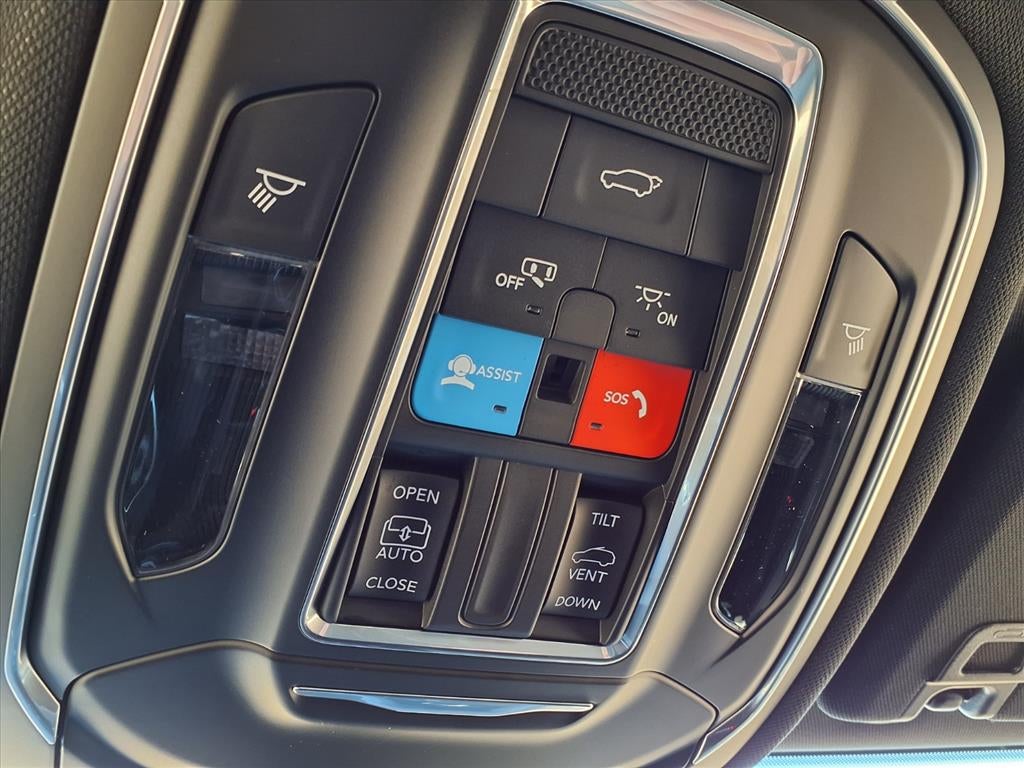 2025 Jeep Grand Cherokee L Laredo