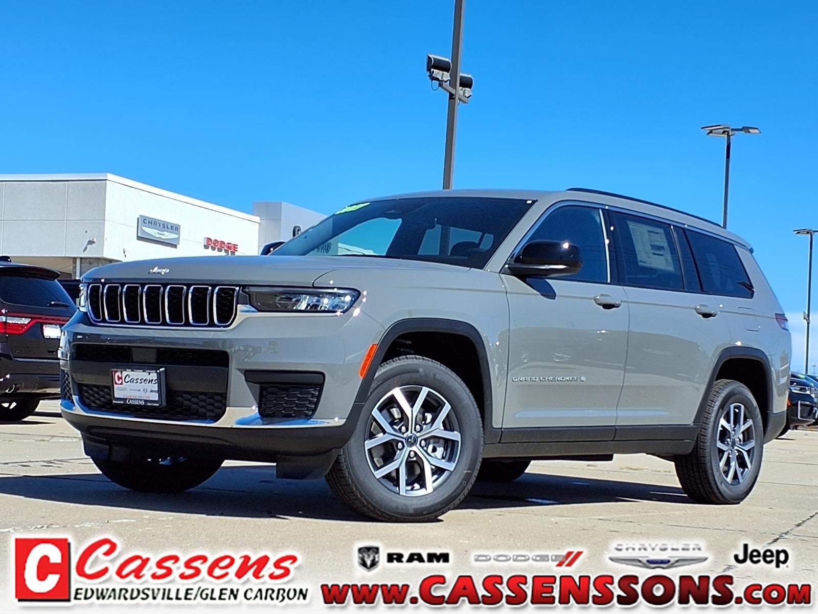 2027 Jeep Grand Cherokee L Laredo