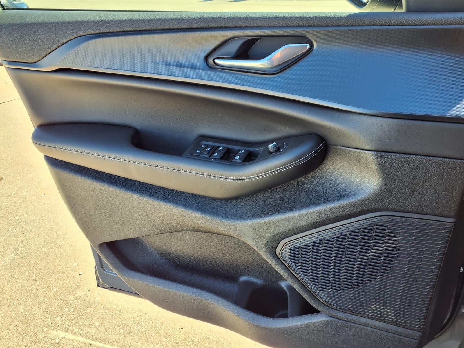 2027 Jeep Grand Cherokee L Laredo