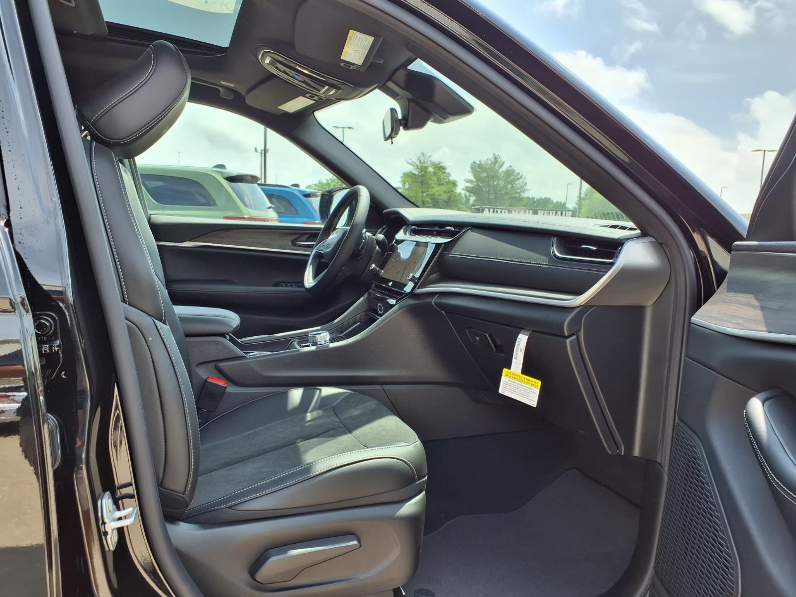 2026 Jeep Grand Cherokee L Laredo