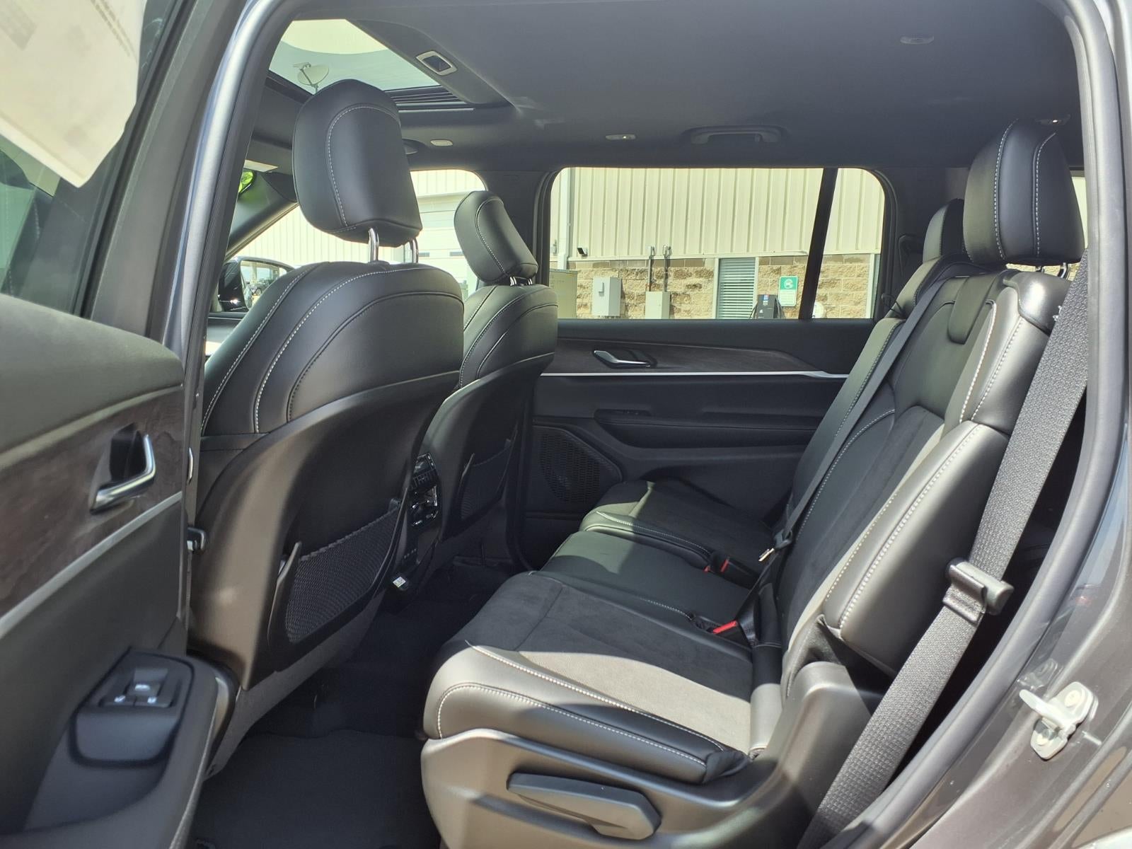 2026 Jeep Grand Cherokee L Laredo