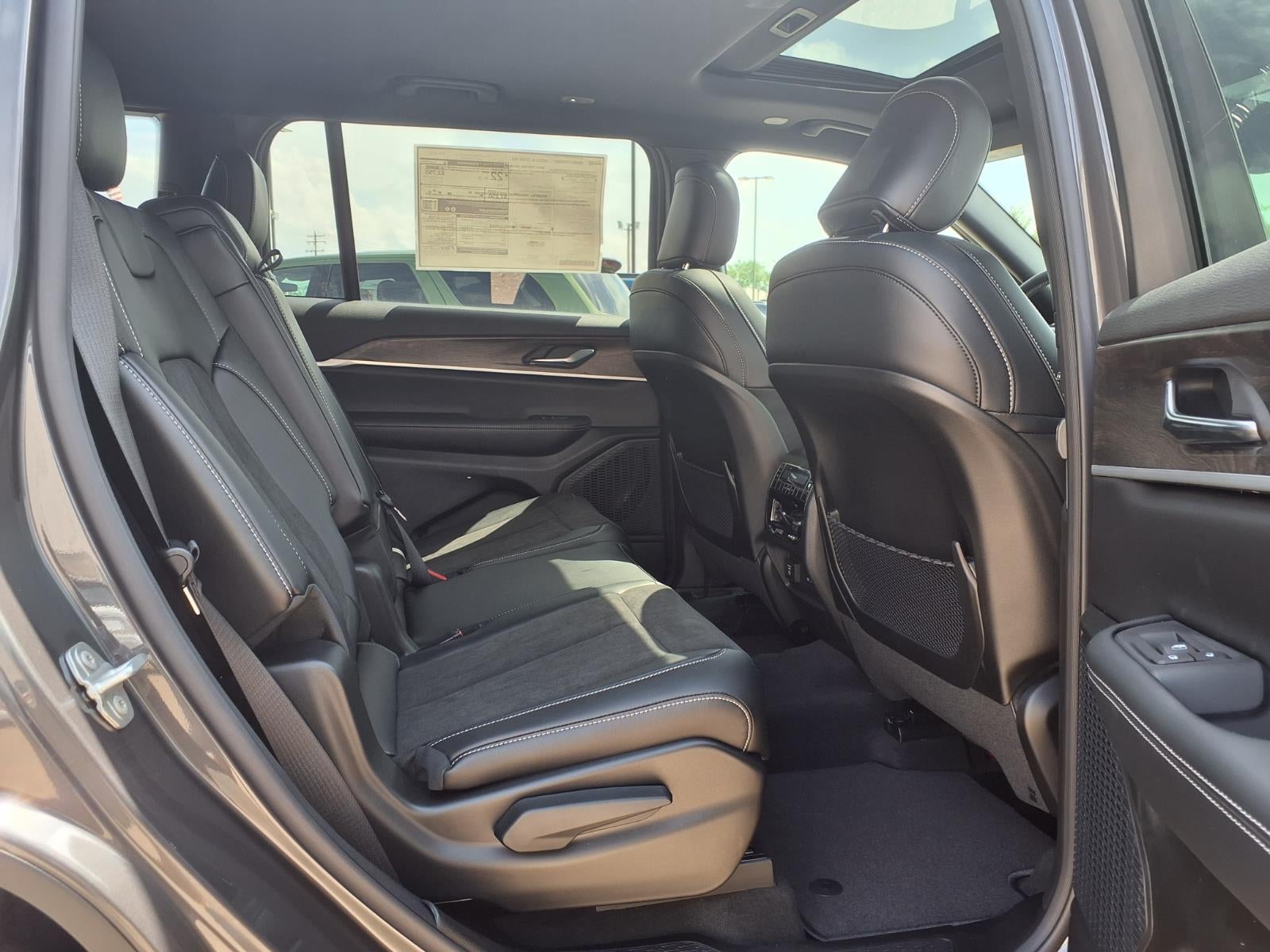 2026 Jeep Grand Cherokee L Laredo