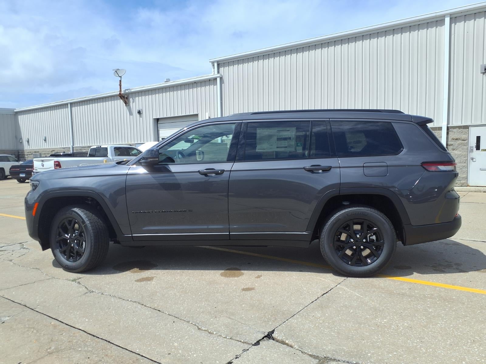 2026 Jeep Grand Cherokee L Laredo