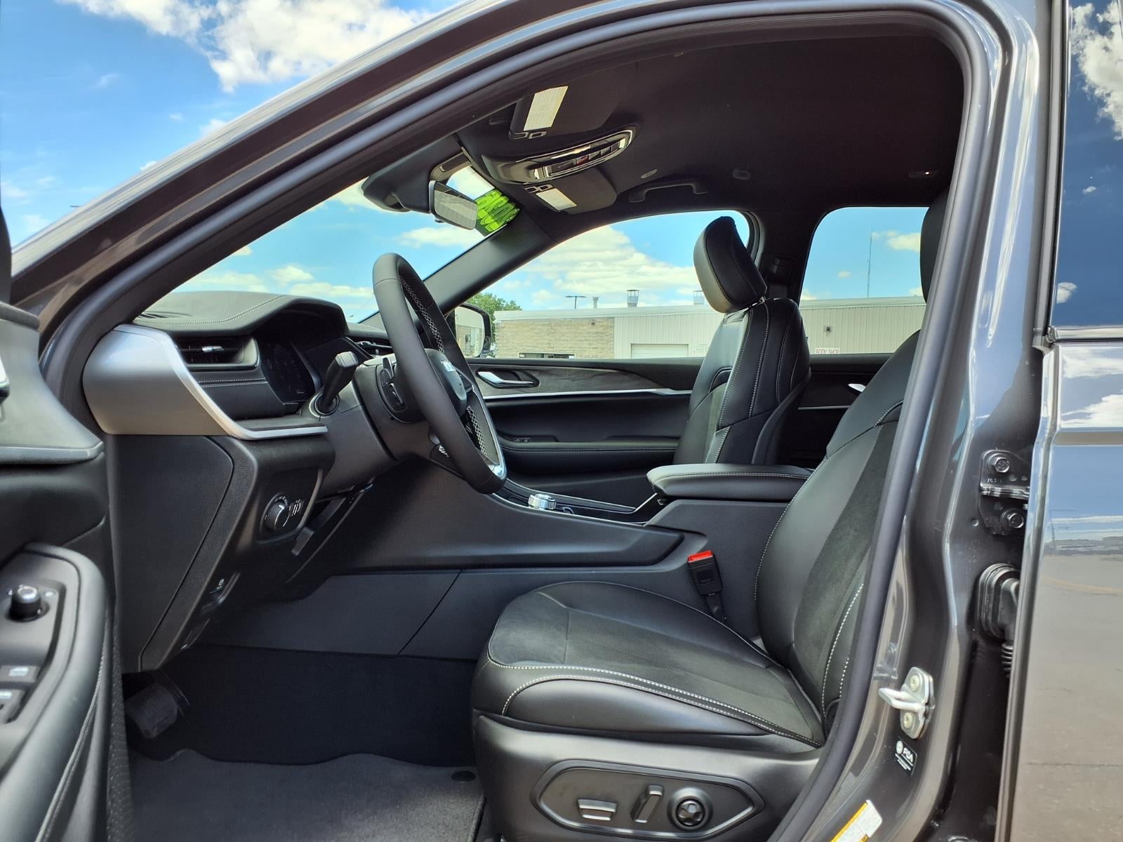 2026 Jeep Grand Cherokee L Laredo