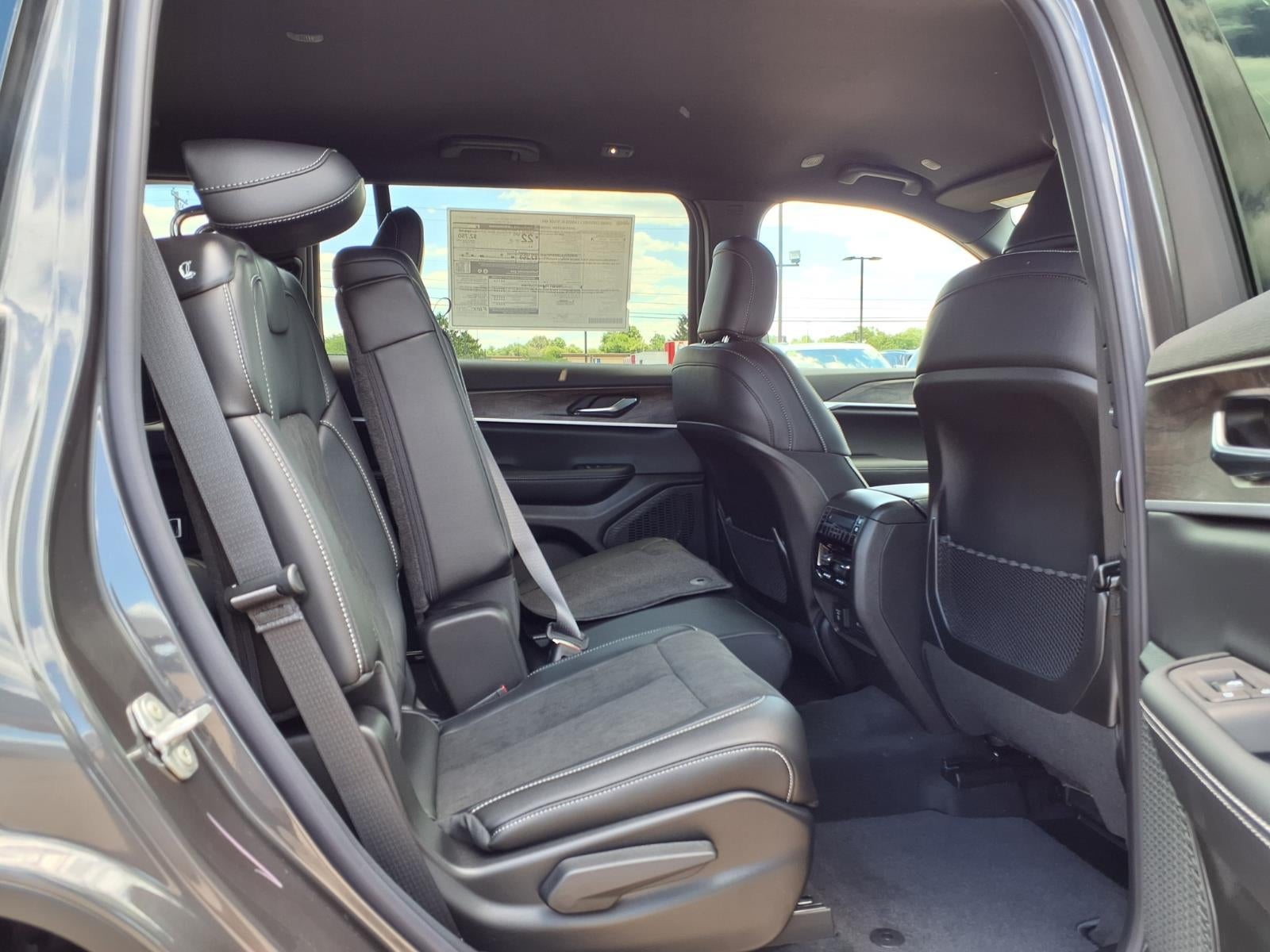 2026 Jeep Grand Cherokee L Laredo