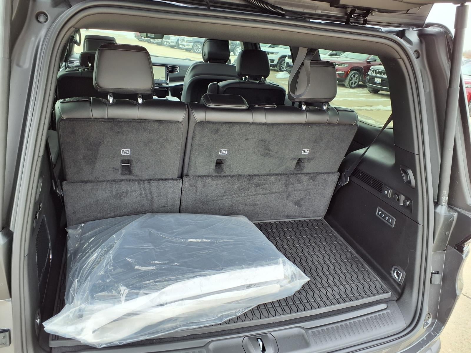 2026 Jeep Grand Wagoneer 4x4