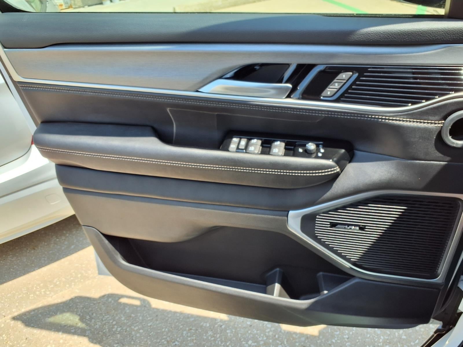 2026 Jeep Grand Wagoneer Upland
