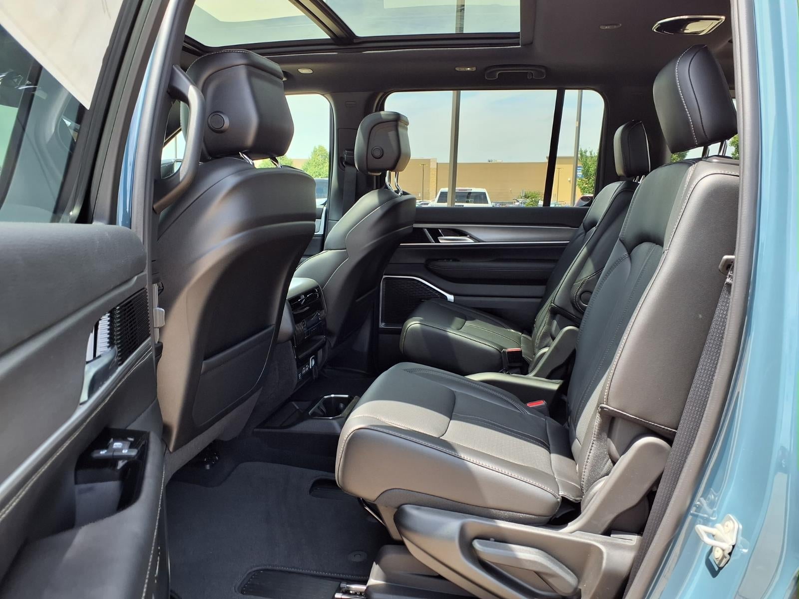 2026 Jeep Grand Wagoneer Base