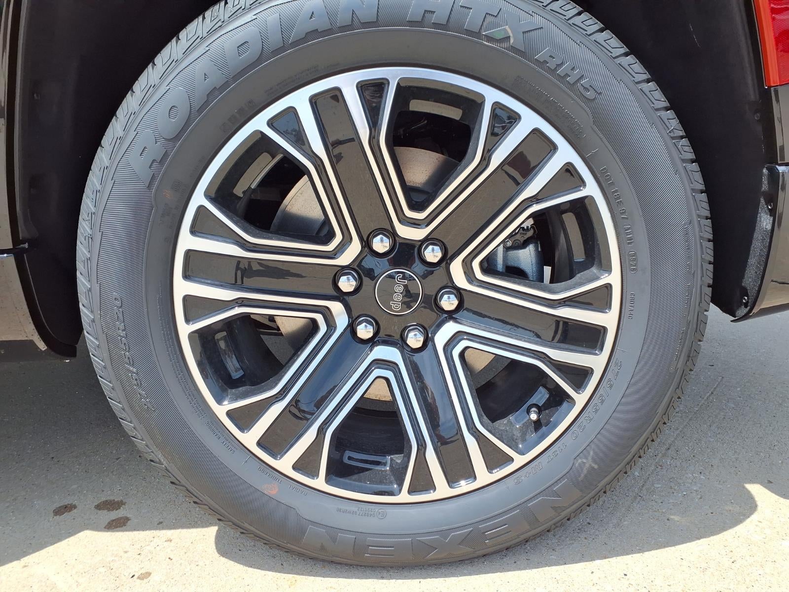 2026 Jeep Grand Wagoneer Base